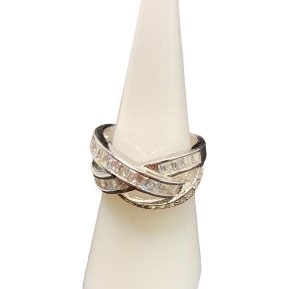 New Sterling silver 925  diagonal crisscross clear CZ ring size 6 - Picture 3 of 7